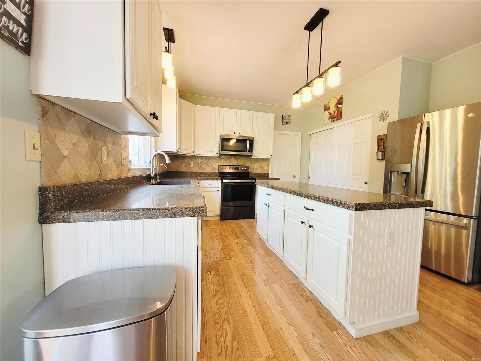 445 Rascal Crossing O'Fallon, MO 63366 - Photo 8 of 25