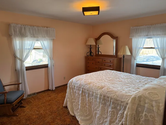 $429,900 | 9844 North Us Highway, Demotte, IN 46310