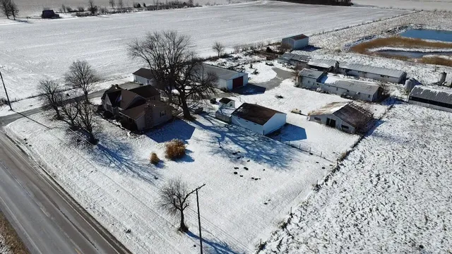 $429,900 | 9844 North Us Highway, Demotte, IN 46310