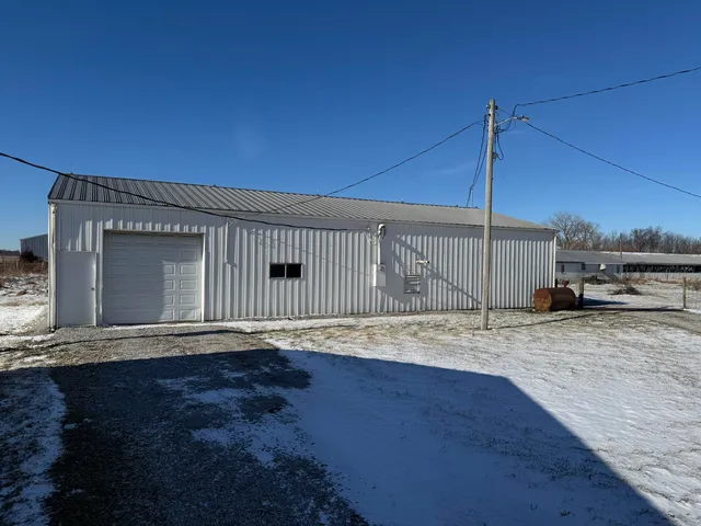 $429,900 | 9844 North Us Highway, Demotte, IN 46310