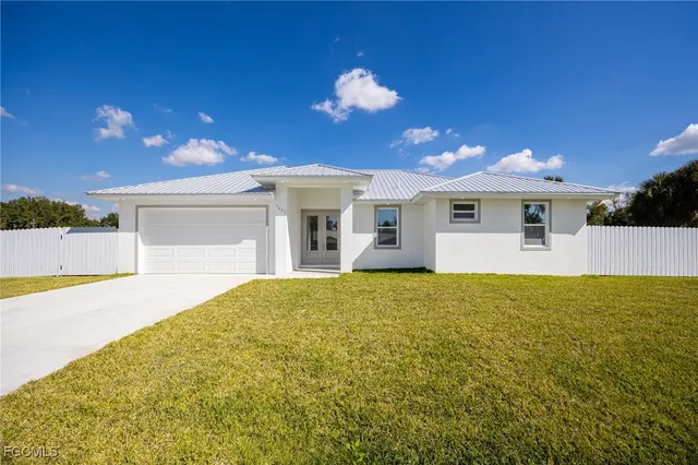 $449,000 | 3002 Mercer Way, LaBelle, FL 33935