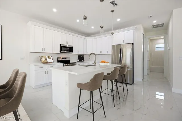 $449,000 | 3002 Mercer Way, LaBelle, FL 33935