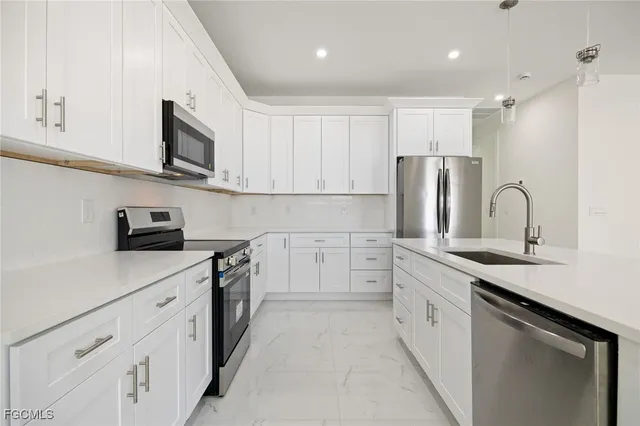 $449,000 | 3002 Mercer Way, LaBelle, FL 33935