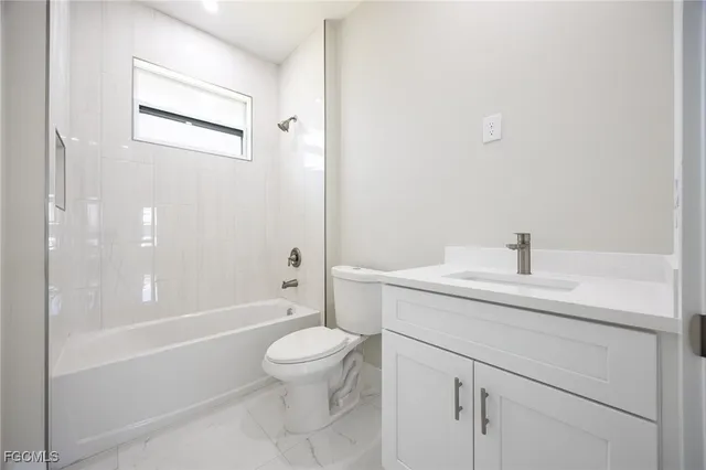 $449,000 | 3002 Mercer Way, LaBelle, FL 33935