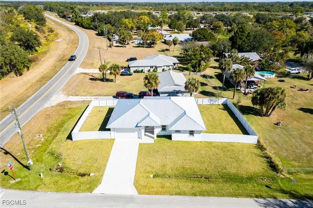 $449,000 | 3002 Mercer Way, LaBelle, FL 33935