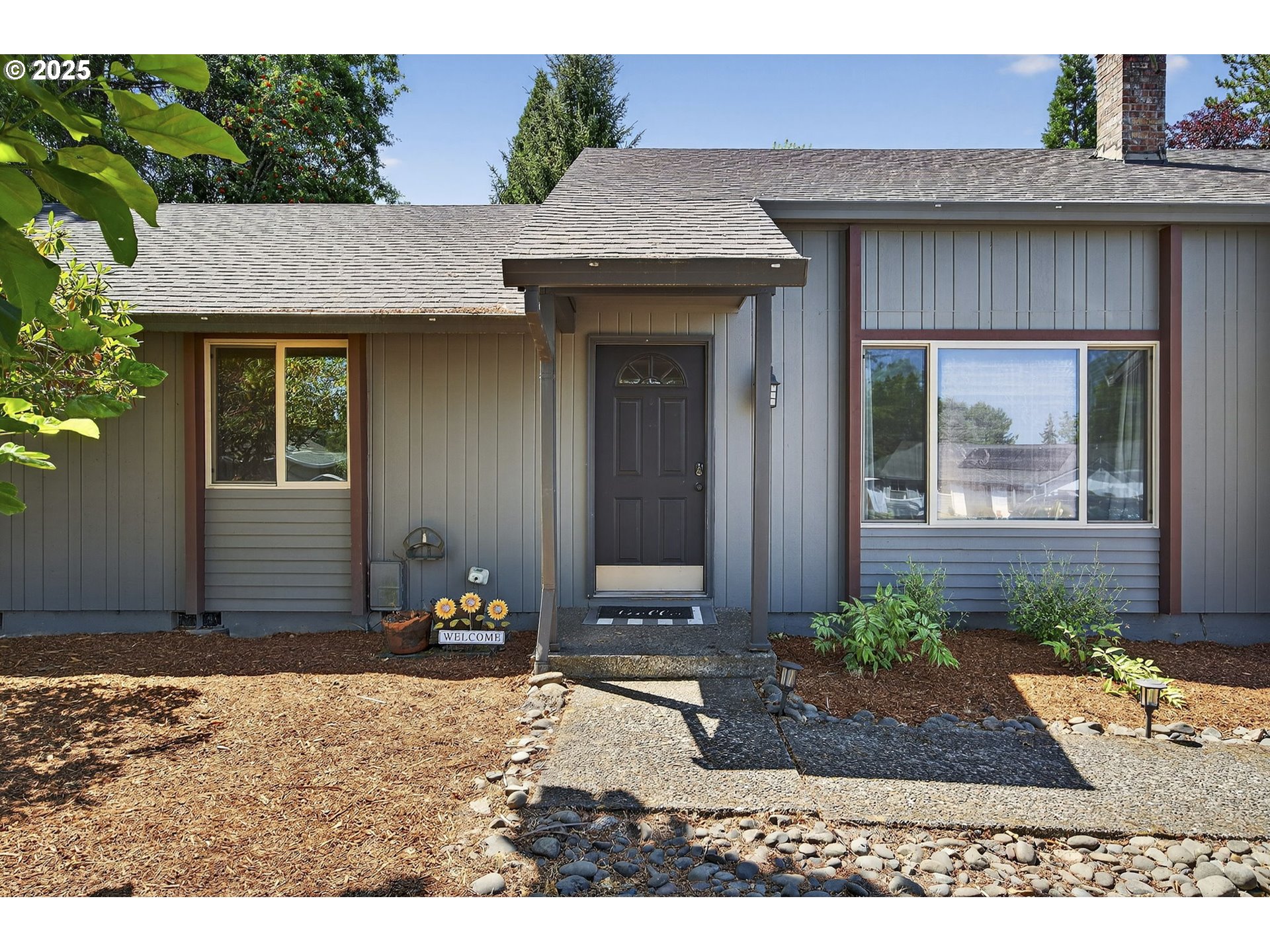 4755 Northwest Shaniko Court Portland, OR 97229 - Photo 3 of 34