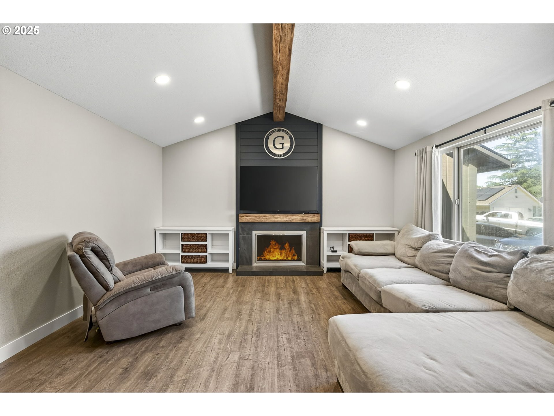 4755 Northwest Shaniko Court Portland, OR 97229 - Photo 5 of 34