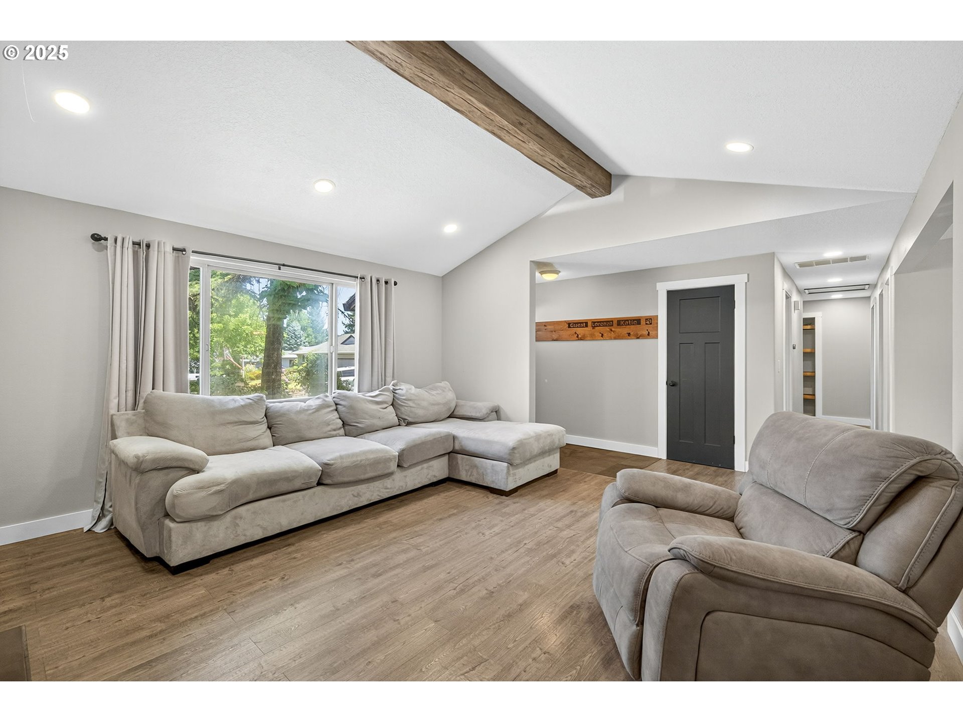 4755 Northwest Shaniko Court Portland, OR 97229 - Photo 6 of 34