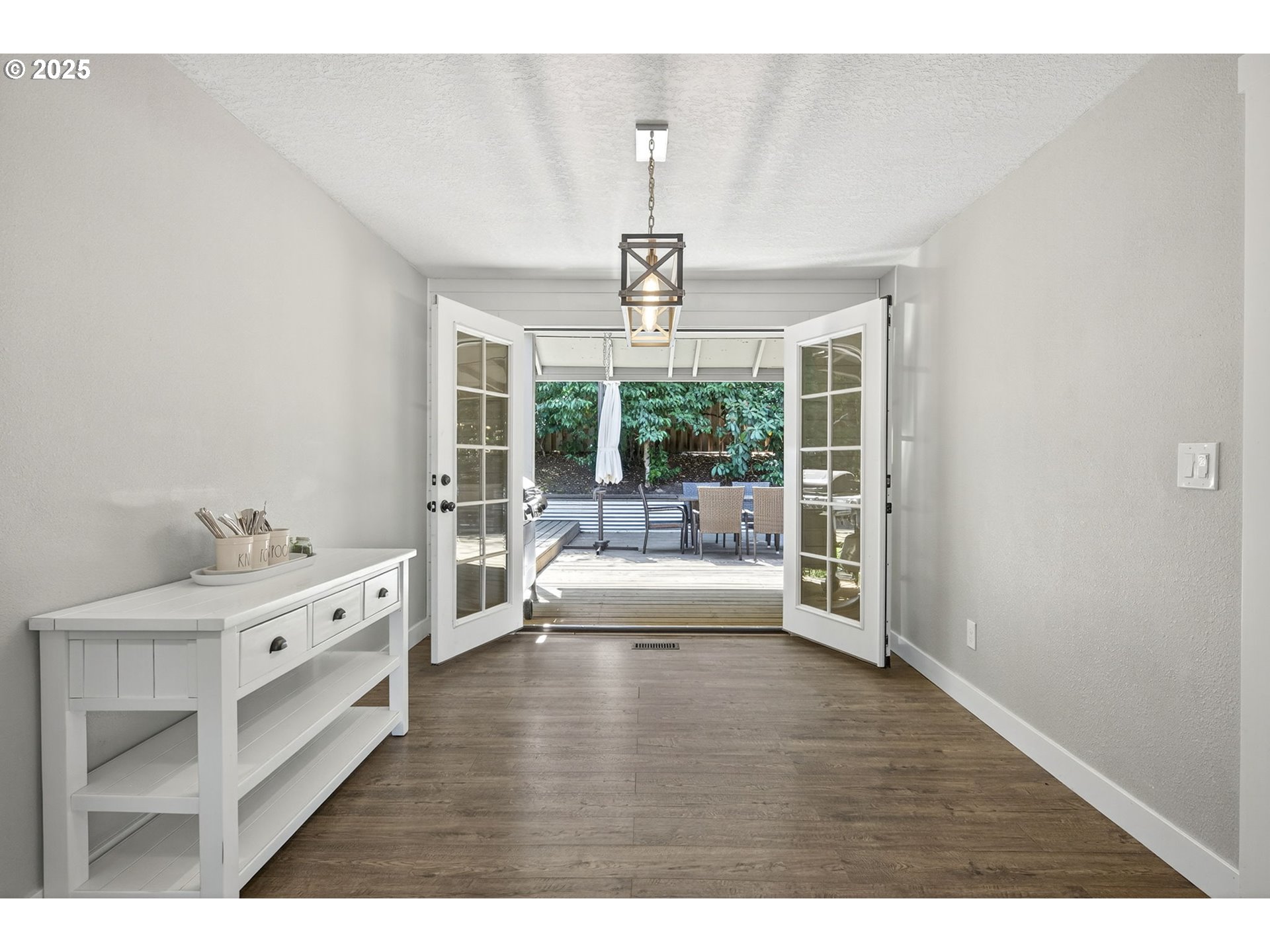 4755 Northwest Shaniko Court Portland, OR 97229 - Photo 8 of 34