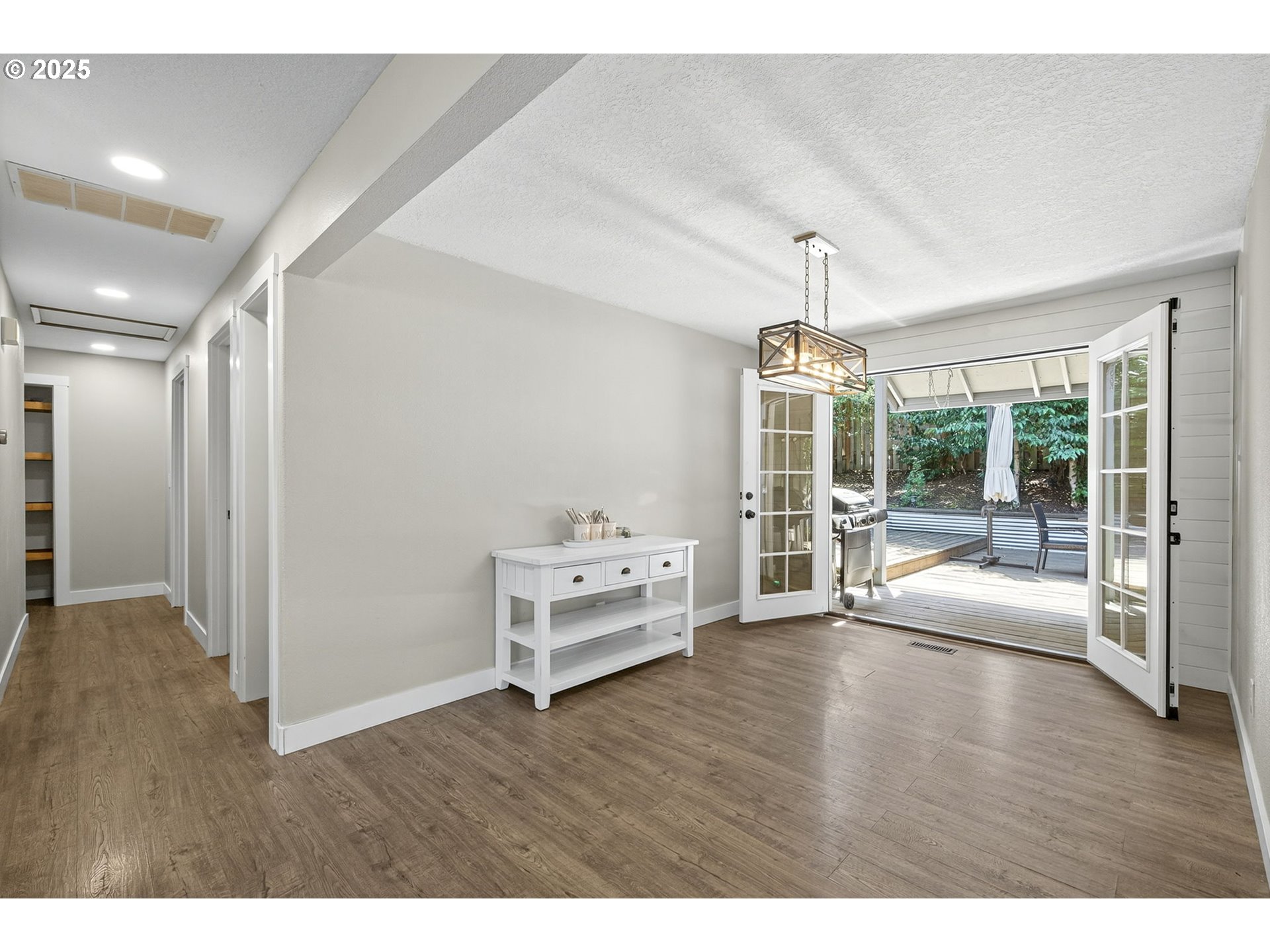 4755 Northwest Shaniko Court Portland, OR 97229 - Photo 10 of 34