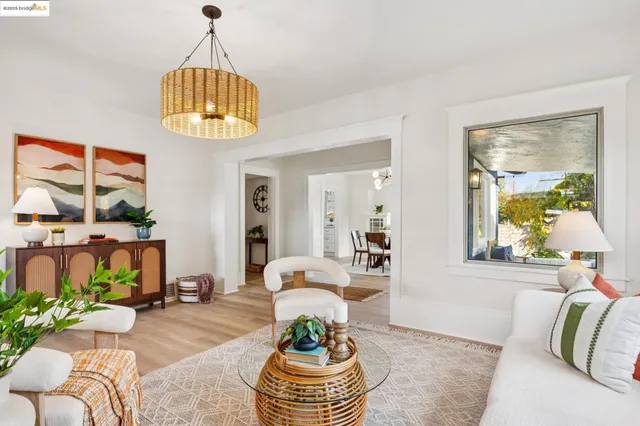 $999,000 | 348 Dowling Boulevard, San Leandro, CA 94577