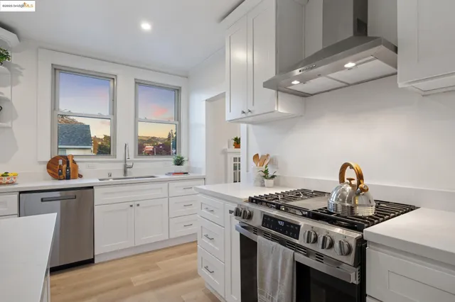 $999,000 | 348 Dowling Boulevard, San Leandro, CA 94577