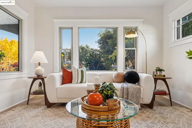 $999,000 | 348 Dowling Boulevard, San Leandro, CA 94577