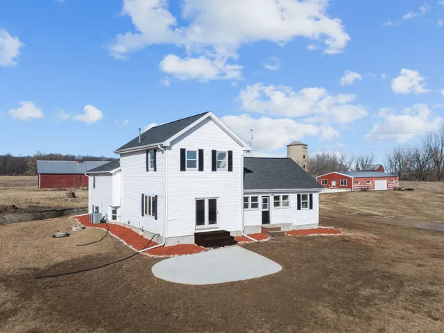 $574,900 | 5429 Broderick Road, Omro, WI 54963