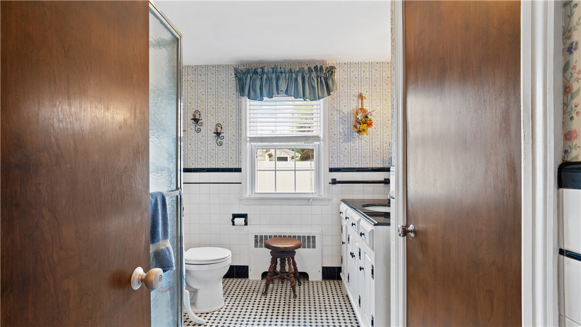14 Barnes Street Smithfield, RI 02828 - Photo 20 of 44