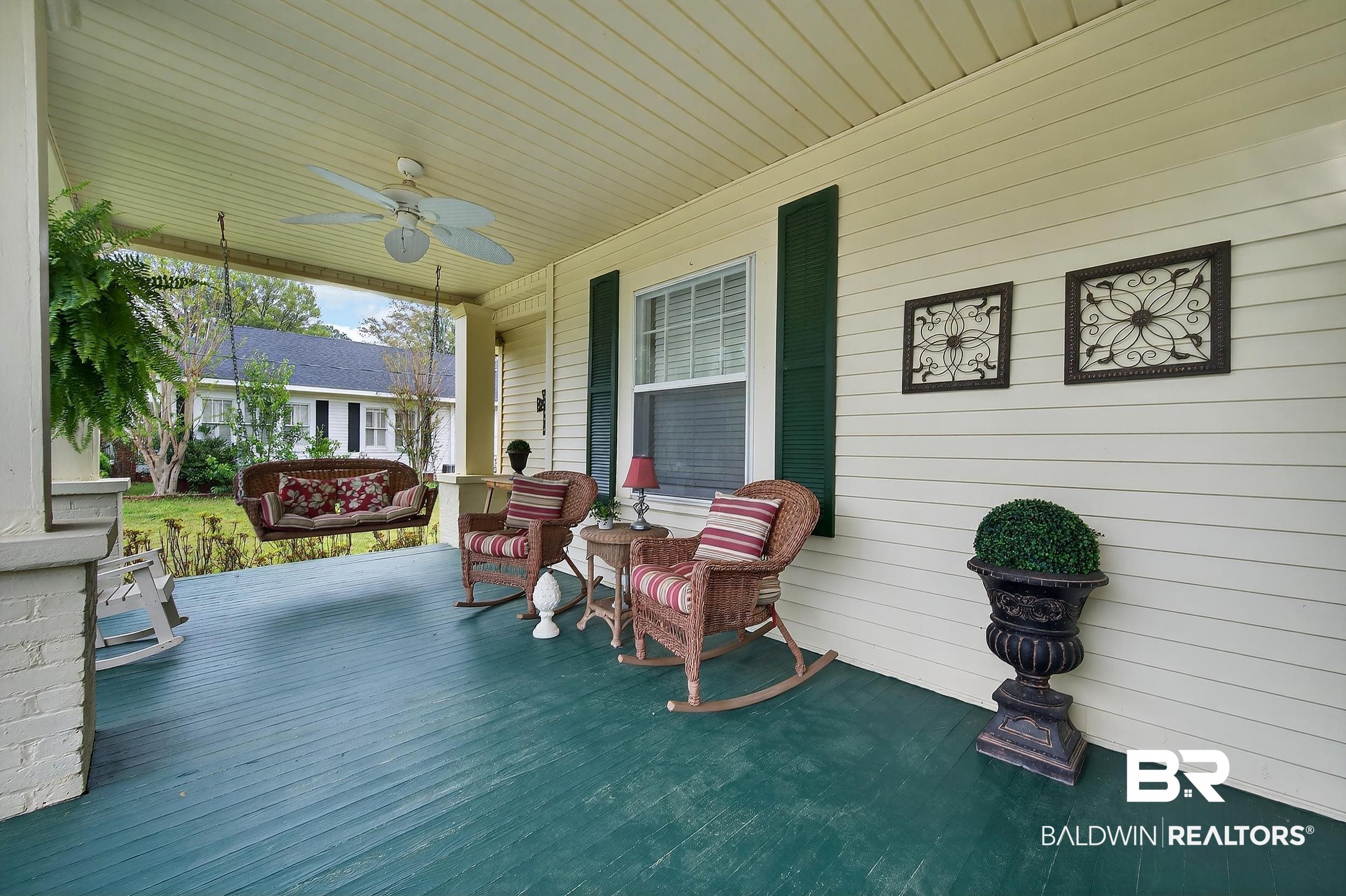 79 Mims Street Monroeville, AL 36460 - Photo 4 of 27 Porch featuring ceiling fan