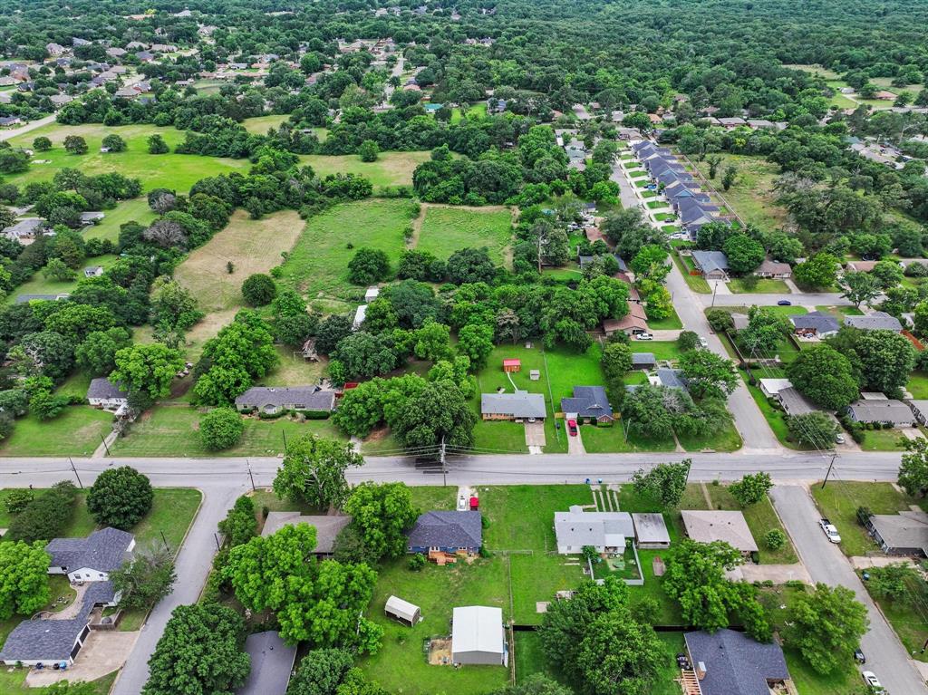 2406 Loy Lake Road Denison, TX 75020 - Photo 6 of 33