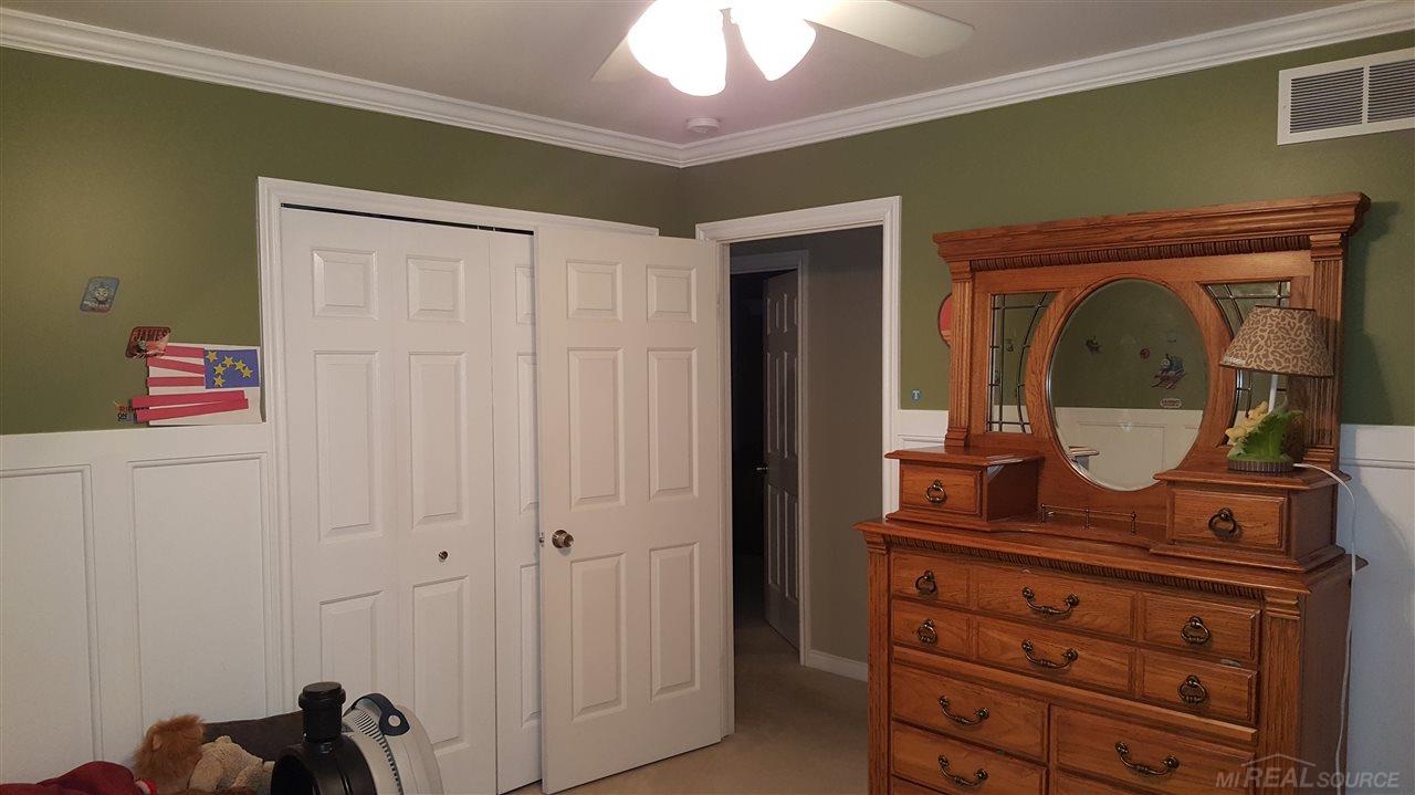 20489 Armada Ridge Road Armada, MI 48005 - Photo 10 of 22 31281528-9.JPG