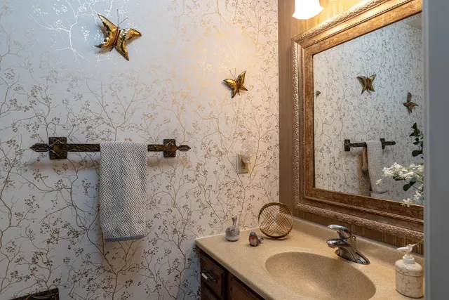 $394,900 | 5776 St Ives Road, Oshkosh, WI 54904