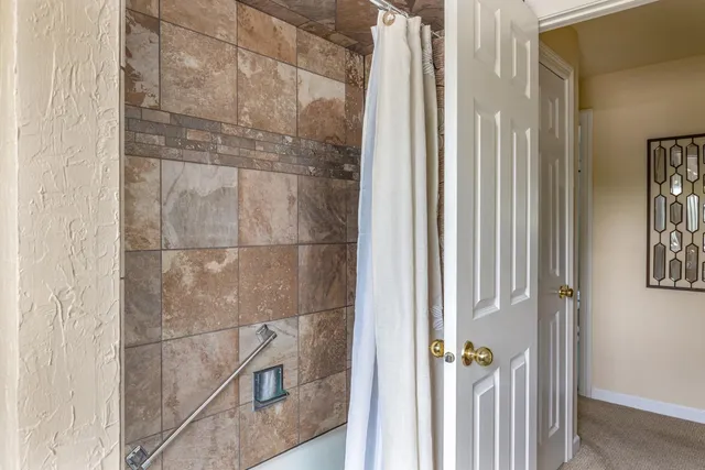 $394,900 | 5776 St Ives Road, Oshkosh, WI 54904