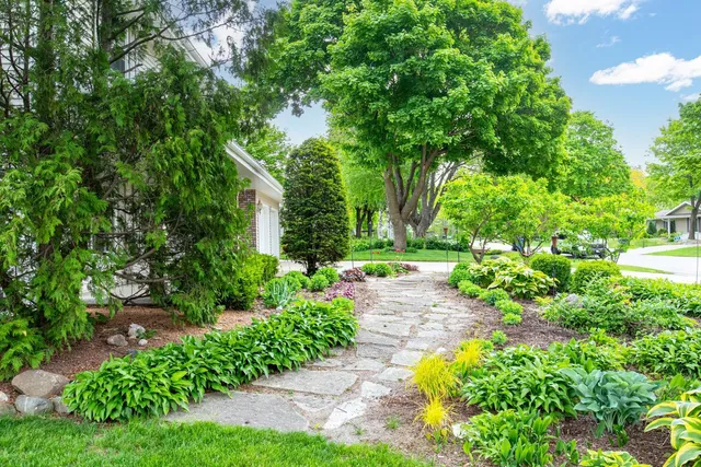 $394,900 | 5776 St Ives Road, Oshkosh, WI 54904