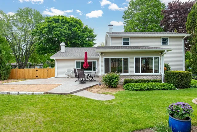 $394,900 | 5776 St Ives Road, Oshkosh, WI 54904