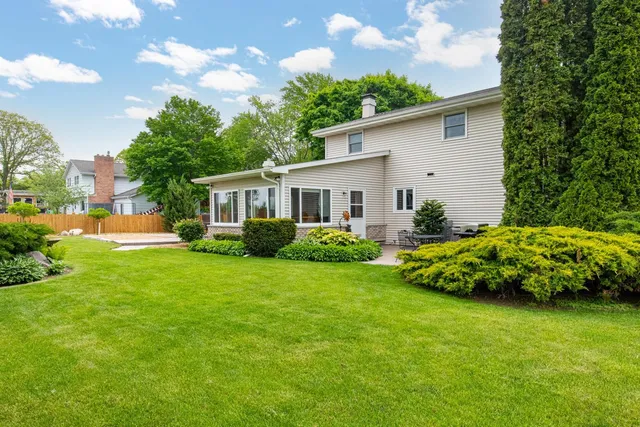 $394,900 | 5776 St Ives Road, Oshkosh, WI 54904