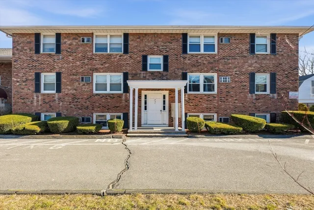 $2,750 | 237 Main Street, Unit A4, Reading, MA 01867