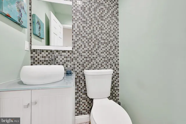 $199,999 | 1401 East Lanvale Street, Baltimore, MD 21213