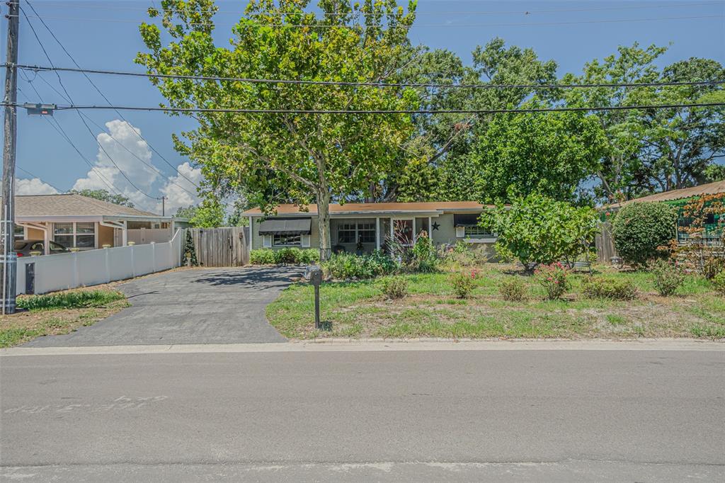 6302 Axelrod Road Tampa, FL 33634 - Photo 4 of 28 Gallery Image 4