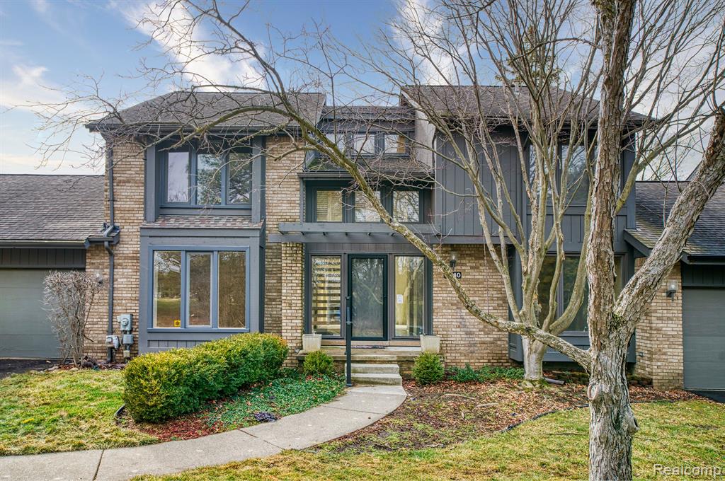 5540 Ridgewood Road West Bloomfield, MI 48322 - Photo 2 of 38