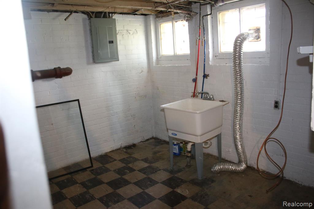 8921 Littlefield Street Detroit, MI 48228 - Photo 26 of 37