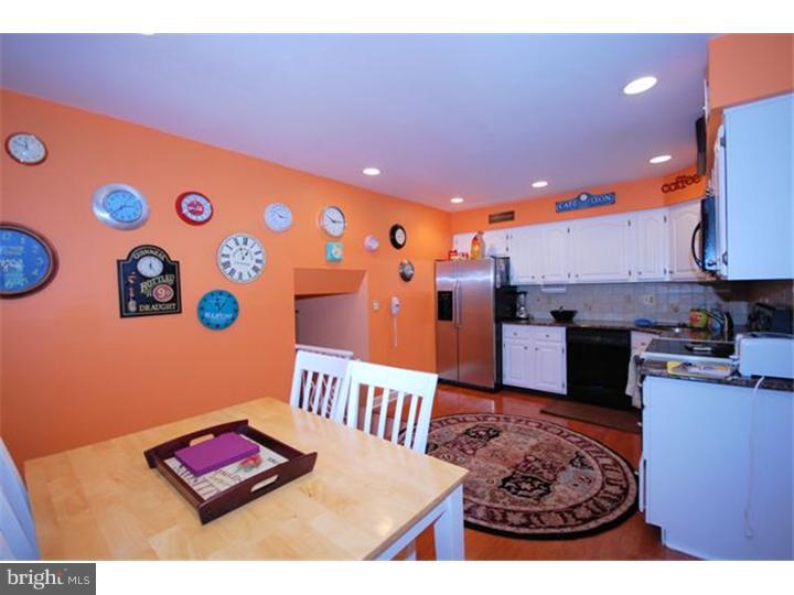 9281 Darlington Road Philadelphia, PA 19115 - Photo 8 of 19 Kitchen