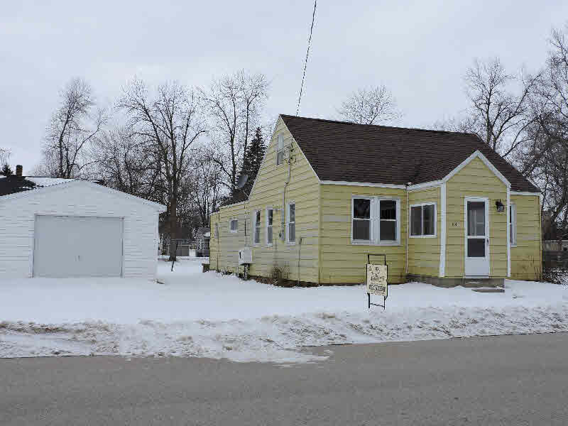414 South Water Street Pinconning, MI 48650 - Photo 1 of 1