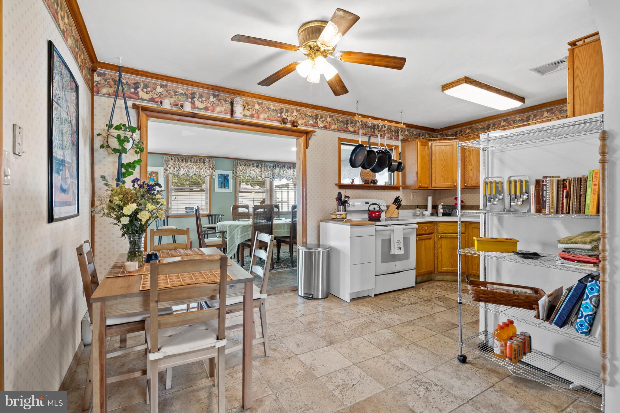 7 Misty Pine Road Levittown, PA 19056 - Photo 9 of 36 Eat-in-Kitchen