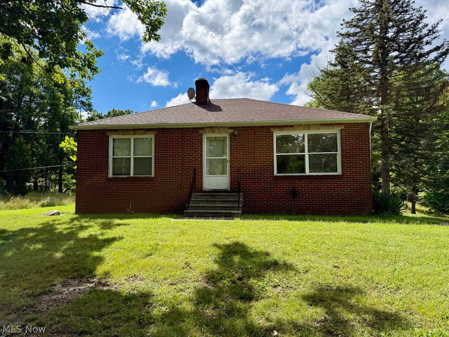 6311 West Pleasant Valley Road Parma, OH 44129 - Photo 1 of 14 Gallery Image 1