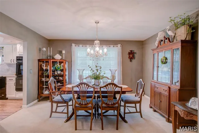 $999,999 | 4075 Hwy D, Defiance, MO 63341