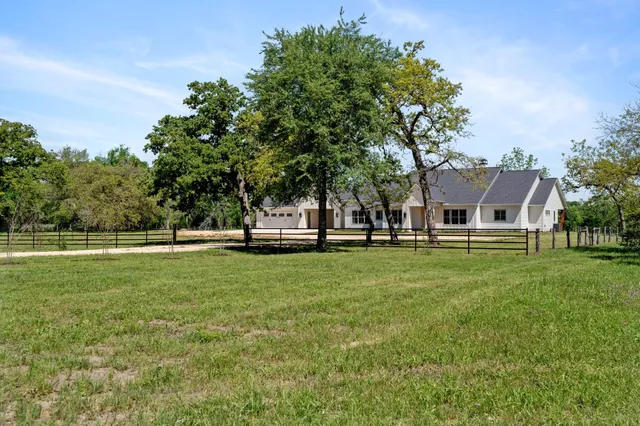 $3,150,000 | 4052 Kuykendall Road, Bellville, TX 77418