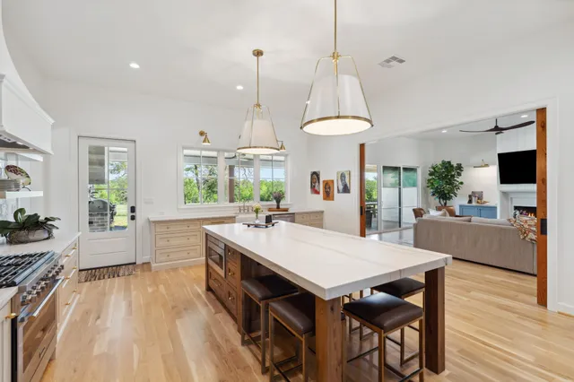 $3,150,000 | 4052 Kuykendall Road, Bellville, TX 77418