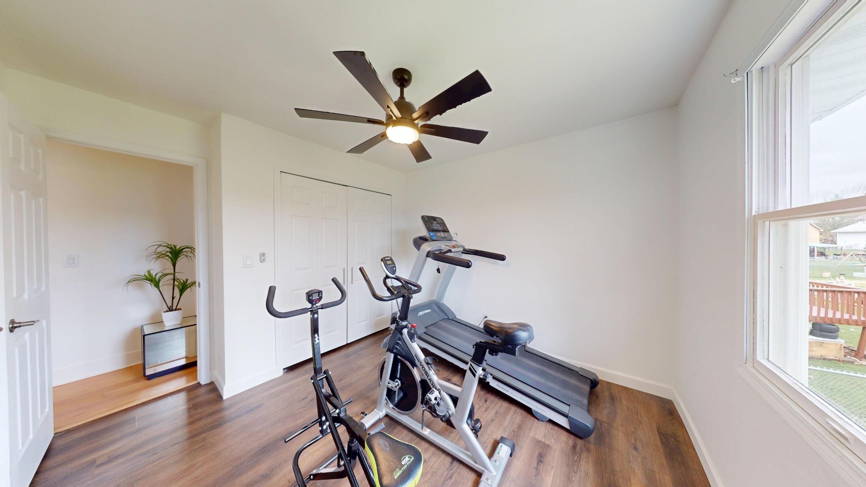 3064 Parkwood Place Crown Point, IN 46307 - Photo 22 of 40 a view of a room with gym equipment
