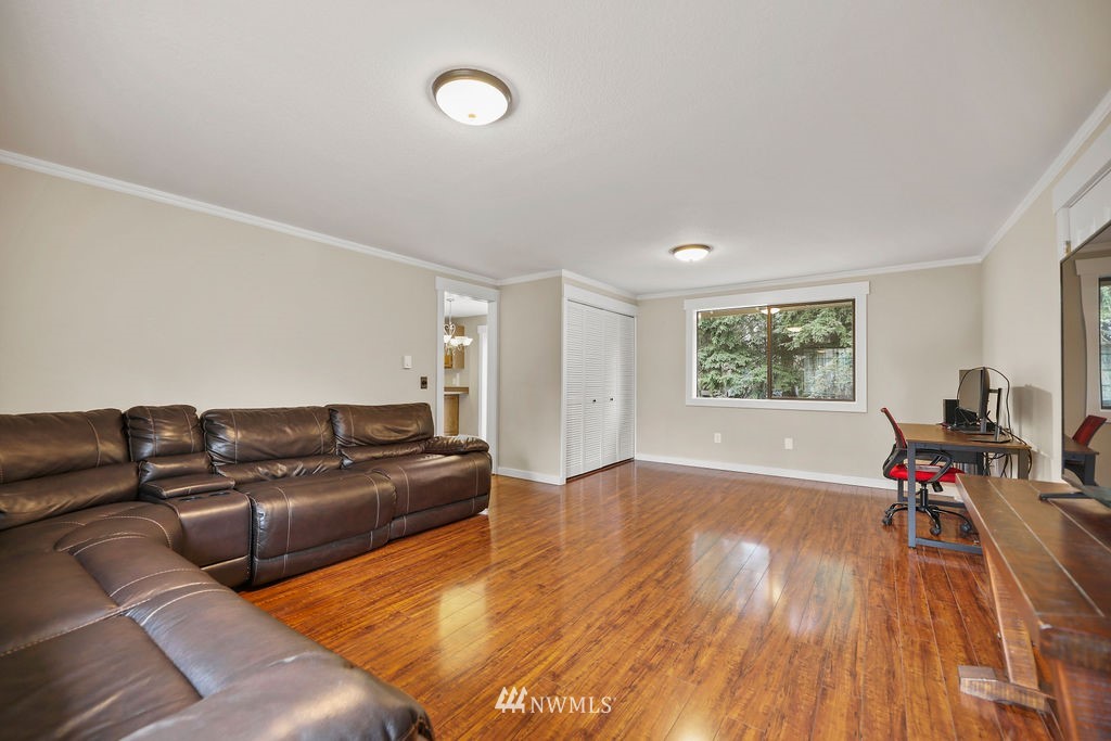 20021 Bartlett Road Bothell, WA 98012 - Photo 20 of 40