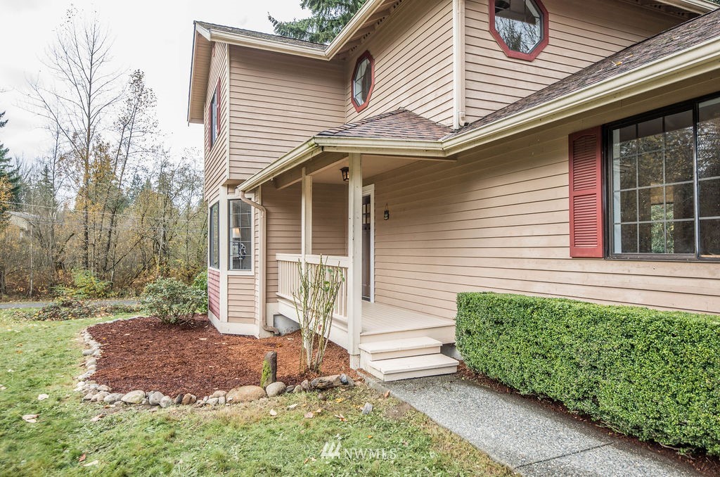 20021 Bartlett Road Bothell, WA 98012 - Photo 3 of 40