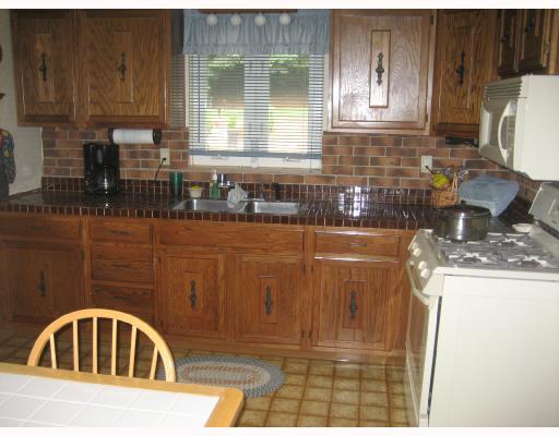 3703 Wayne Road Munhall, PA 15120 - Photo 4 of 8 Kitchen.