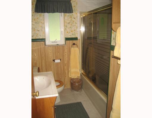 3703 Wayne Road Munhall, PA 15120 - Photo 5 of 8 Master Bath/Spa.