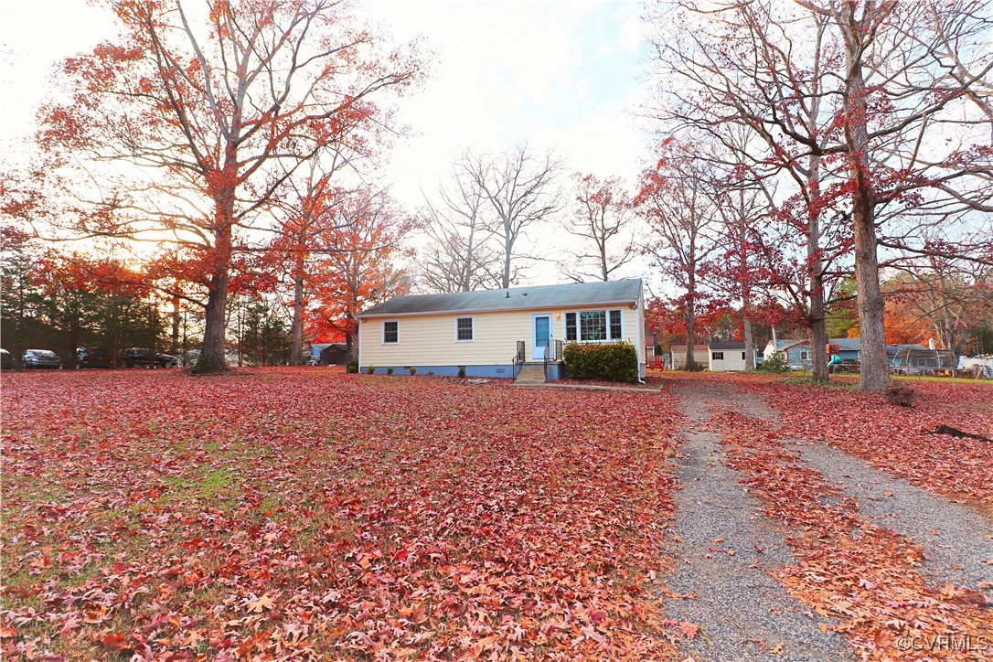 15500 Exter Mill Road Chesterfield, VA 23838 - Photo 2 of 29