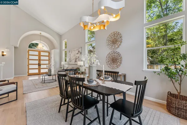 $1,979,000 | 116 Castle Rock Lane, Walnut Creek, CA 94598