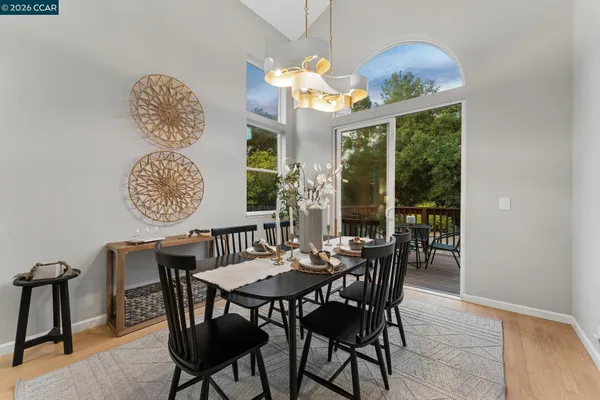 $1,979,000 | 116 Castle Rock Lane, Walnut Creek, CA 94598