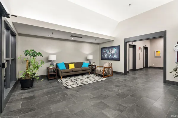 $194,900 | 113 West Wayne Street, Unit 303, Fort Wayne, IN 46802