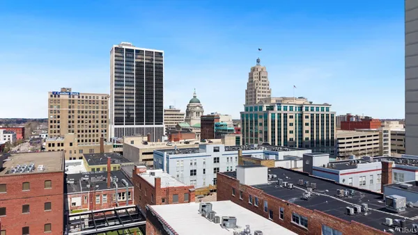 $194,900 | 113 West Wayne Street, Unit 303, Fort Wayne, IN 46802
