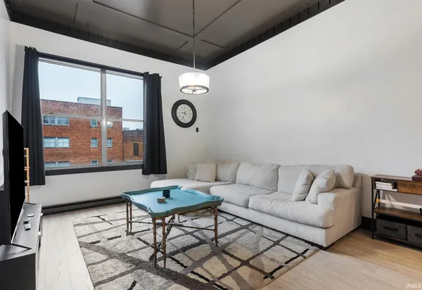 $194,900 | 113 West Wayne Street, Unit 303, Fort Wayne, IN 46802